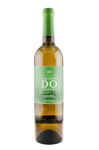 A bottle of Do Ferreiro Albarino Rias Baixas
