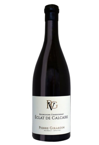 A bottle of Pierre Girardin Éclat de Calcaire Bourgogne Chardonnay non-alcoholic wine, featuring a dark glass bottle with a white label and black foil cap, set against a plain white background.