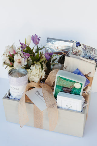 Deluxe Easter Box with Flowers